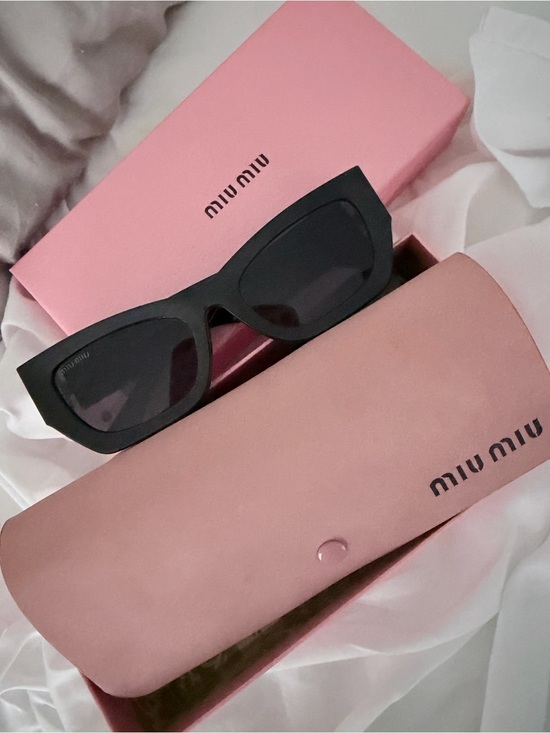 None Accessories - Fashion Black Cat-Eye Women's Sunglasses